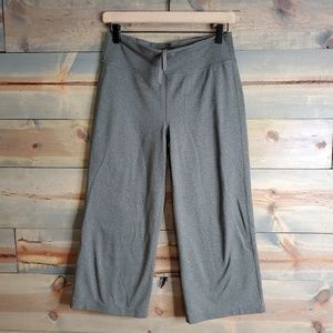 Lululemon womens workout capri pants, dark grey, 6